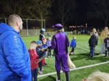 Pietenvoetbal voor S.K.N.W.K. JO7-1 en JO8-1 (vrijdag 29 november 2024) (212/222)